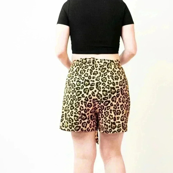 Simply Southern Cheetah Leopard Print Baggy Shorts - Picture 4 of 6